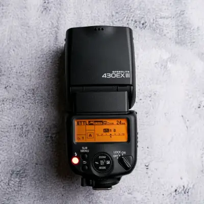 Flash Canon 430EX III con ETTL y HSS / como nuevo - miniatura 5