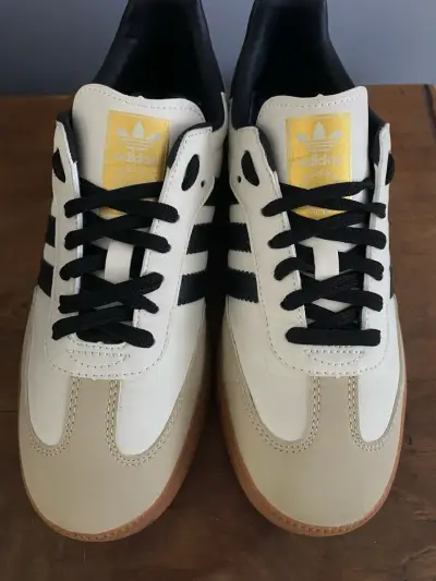 Zapatillas Adidas Samba blancas y negras - miniatura 2