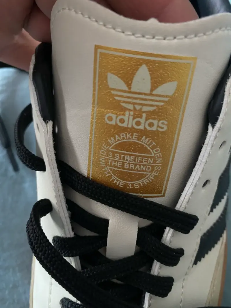 Zapatillas Adidas Samba blancas y negras - 4