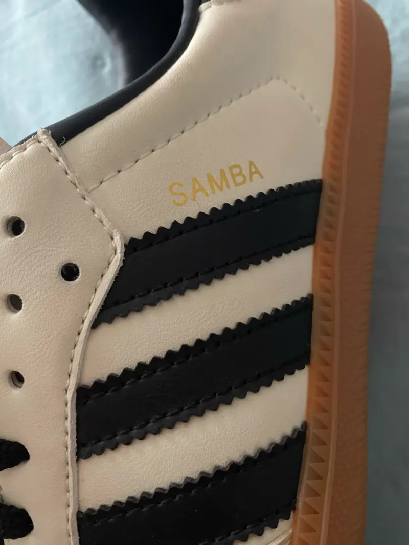 Zapatillas Adidas Samba blancas y negras - 5