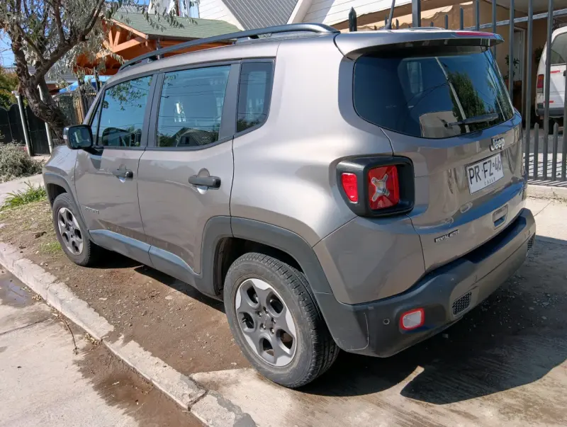 Jeep Renegade SUV 2021 - 4