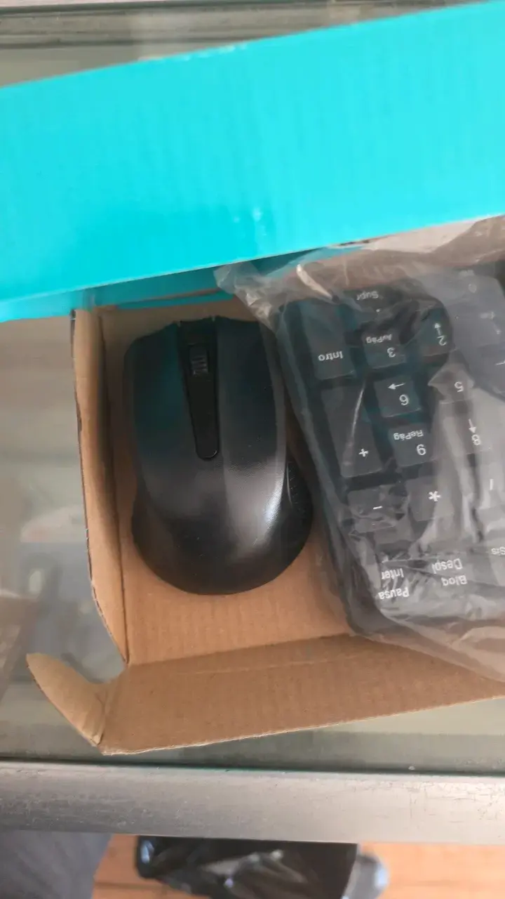 Teclado y Mouse Inalámbricos Negros - 3