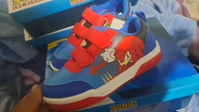 Zapatillas infantiles Sonic azul y rojo - miniatura 1