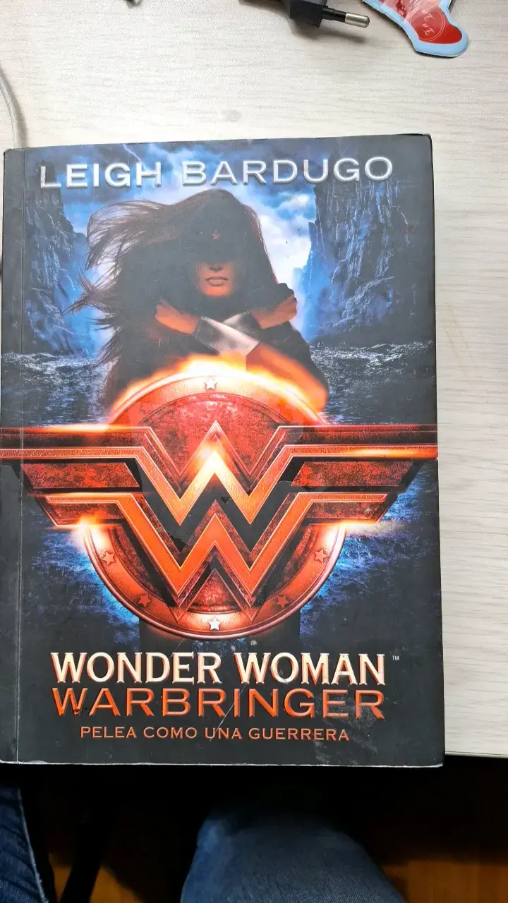 Libro Wonder Woman Warbringer de Leigh Bardugo - 1