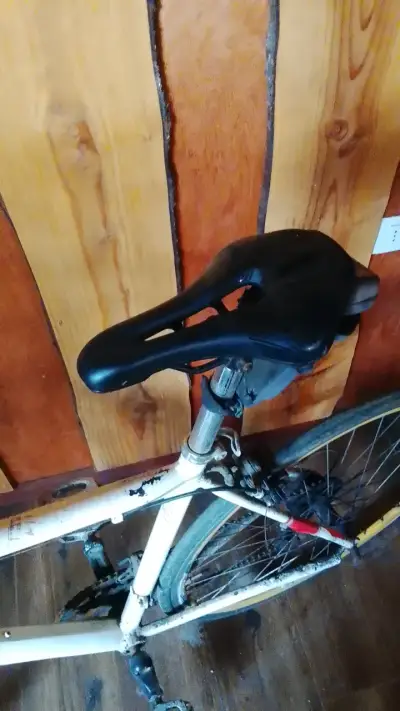 Bicicleta de carretera blanca marco de aluminio - miniatura 4