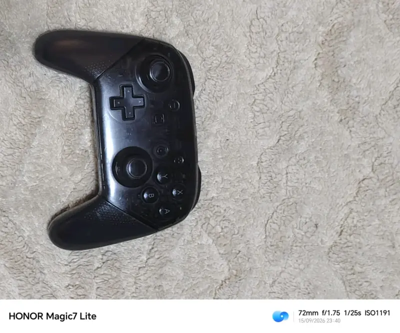 Consola Nintendo Switch con Joy-Con y accesorios - 3