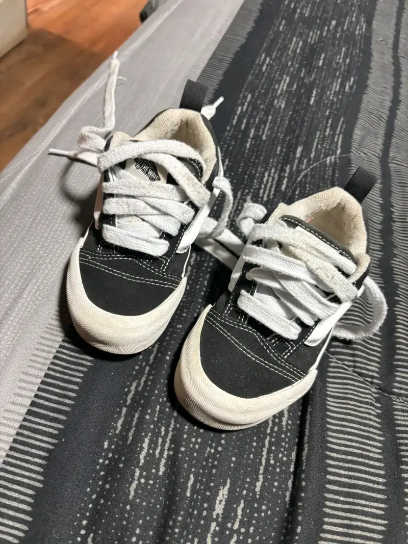 Zapatillas negras para niños Vans talla 29 - 1