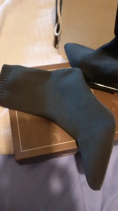 Botines de tacón alto negros elegantes - miniatura 3