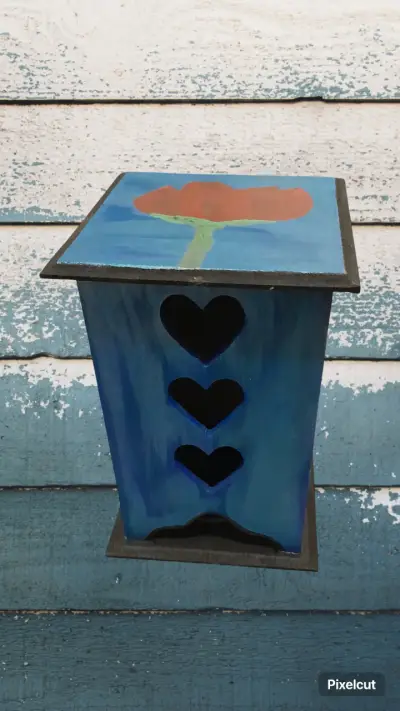 Caja para toallas higiénicas pintada a mano - miniatura 1