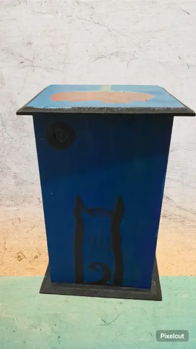 Caja para toallas higiénicas pintada a mano - miniatura 3