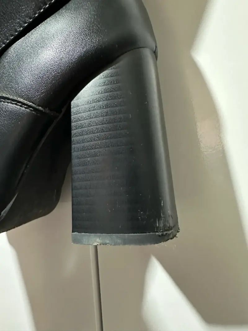 Botas de cuero negras con tacón alto - 3