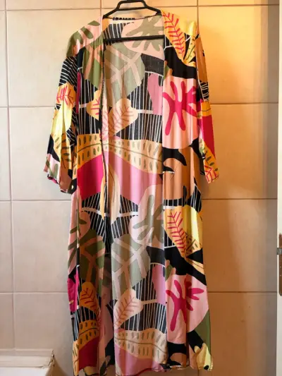 Kimono largo con estampado tropical colorido - miniatura 1