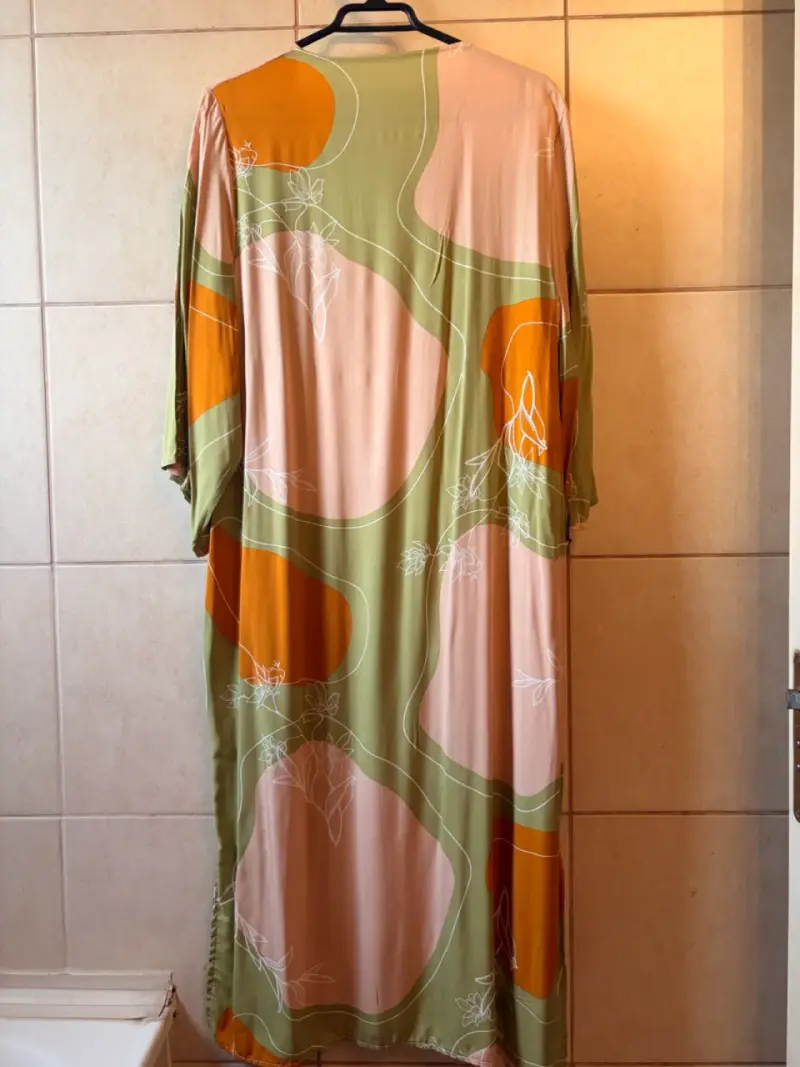 Kimono largo estampado en tonos verdes y naranjas - 2