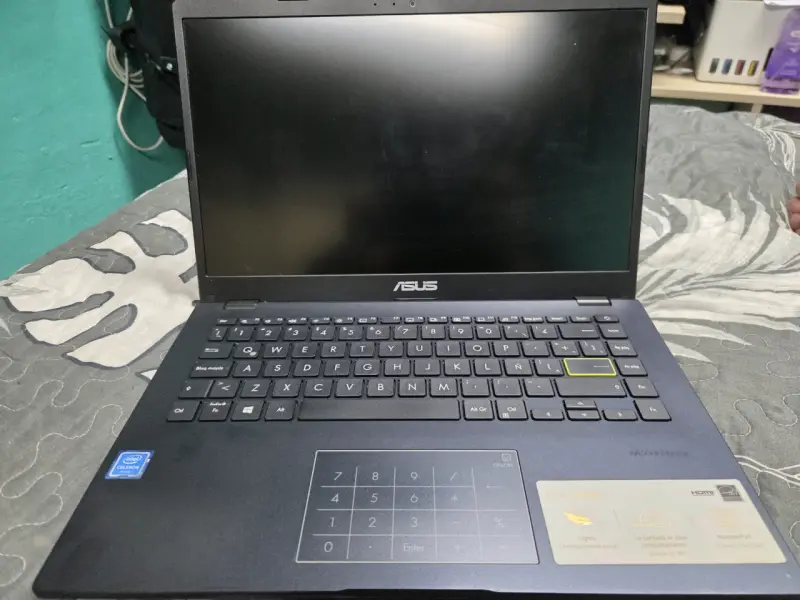 Laptop ASUS Intel Celeron problemas de batería - 1
