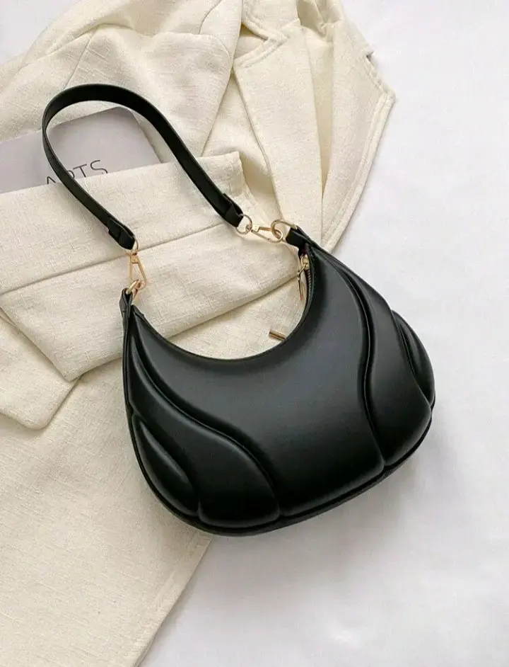 Cartera de mano negra y blanca elegante - 4