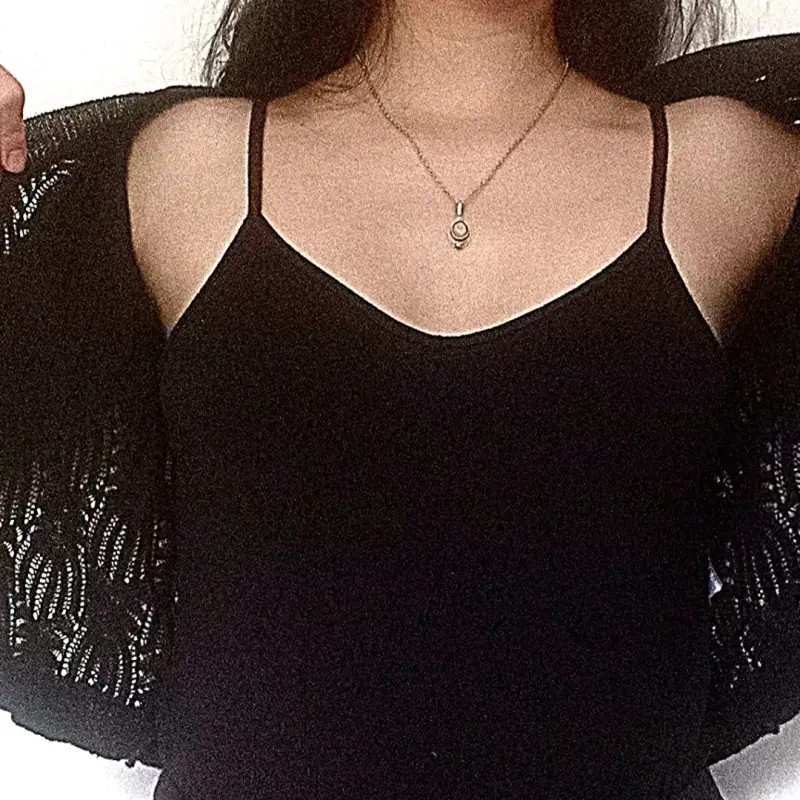 Chaleco de hilo negro tejido para mujer