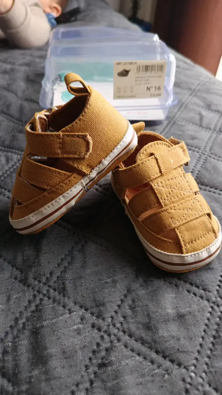 Sandalias de bebé color Toffee,marca Ficcus - 2