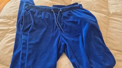 Pantalones deportivos azules de terciopelo - miniatura 1