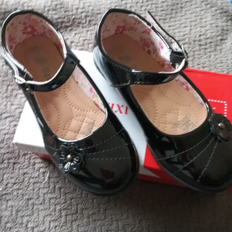 Zapatos de charol negro para niña talla 25 - 1