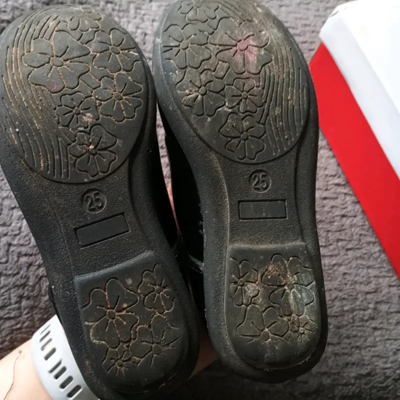 Zapatos de charol negro para niña talla 25 - 3