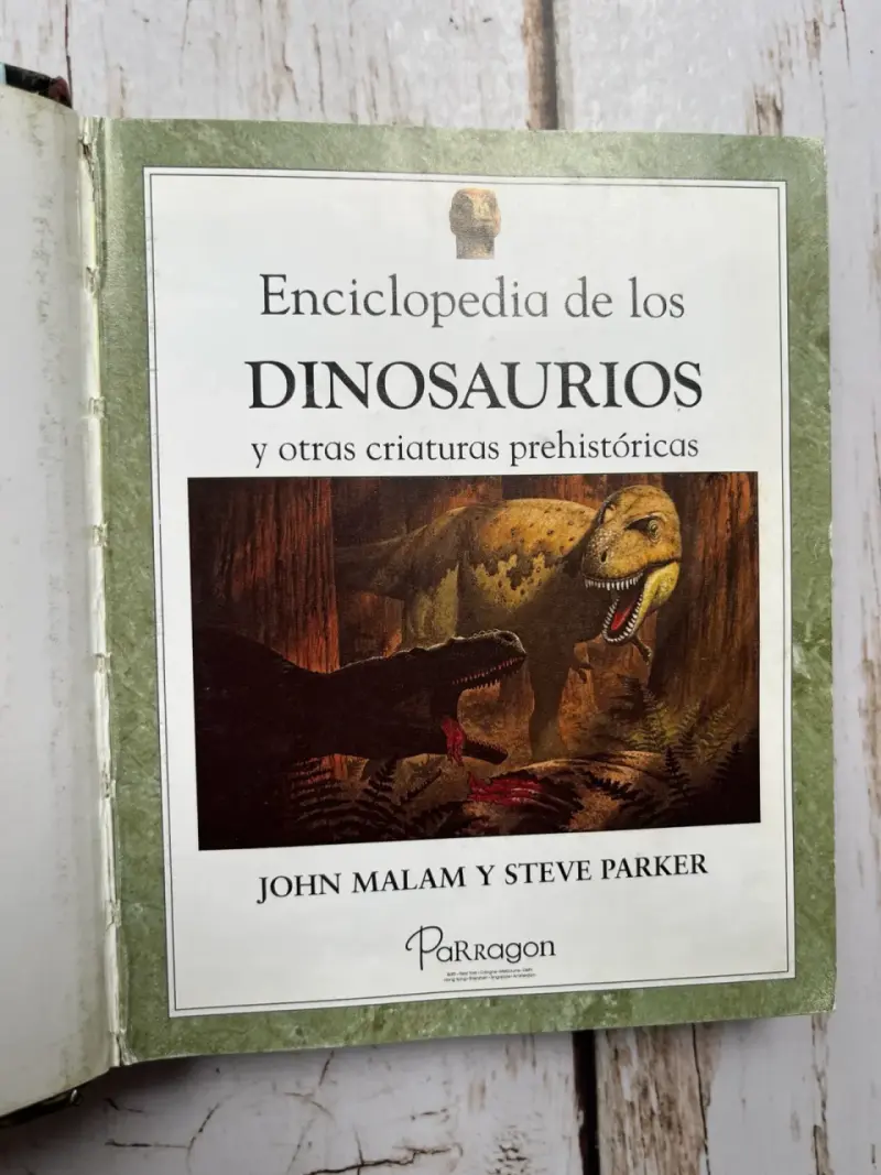 Enciclopedia de los Dinosaurios y Criaturas Prehis - 3