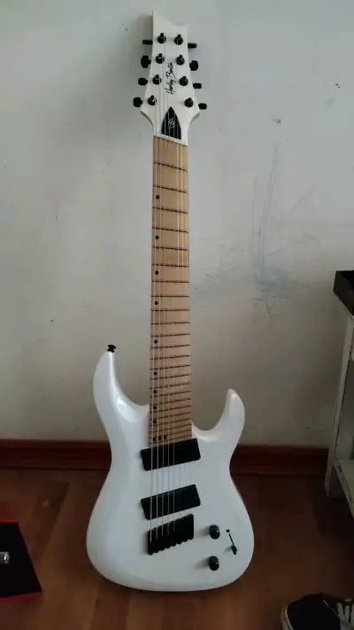 Guitarra eléctrica blanca Harley Benton 8 cuerdas - miniatura 1