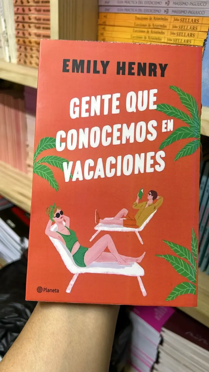 Libro 'Gente Que Conocemos en Vacaciones' de Emily Henry