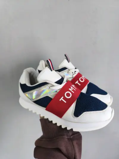 Zapatillas deportivas Tommy con banda roja - miniatura 1
