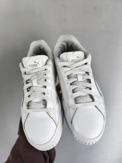 Zapatillas blancas Puma de cuero para mujer - miniatura 2