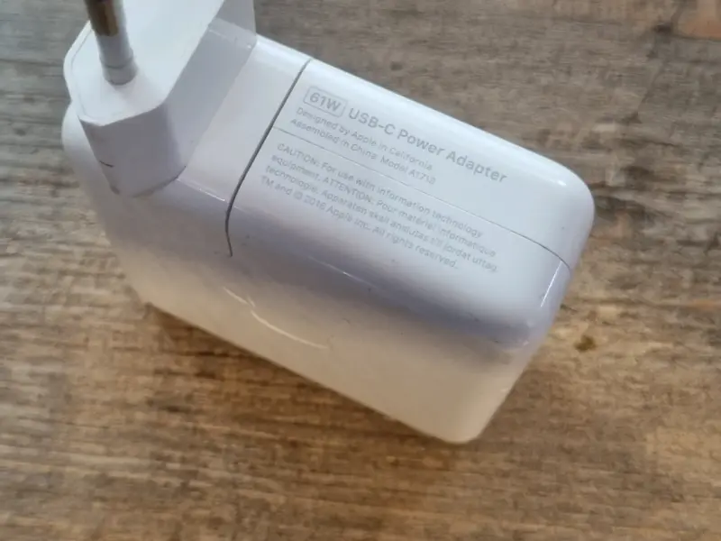 Cargador Apple USB-C 61W a1718 original macbook - 4