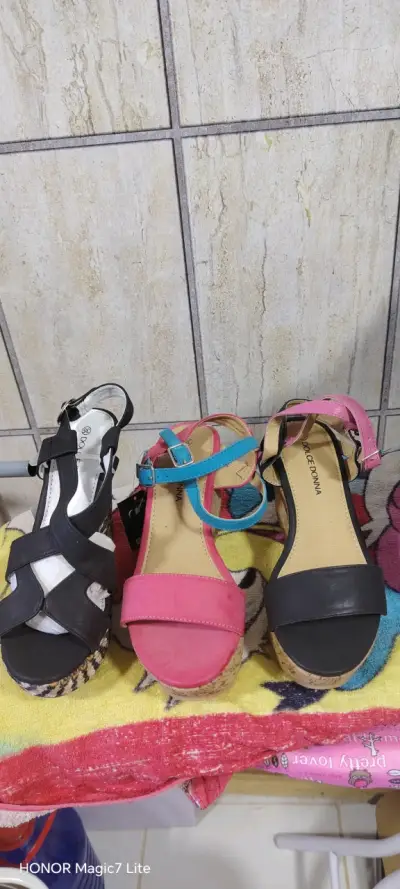 Sandalias de cuña Dolce Donna multicolor - miniatura 1