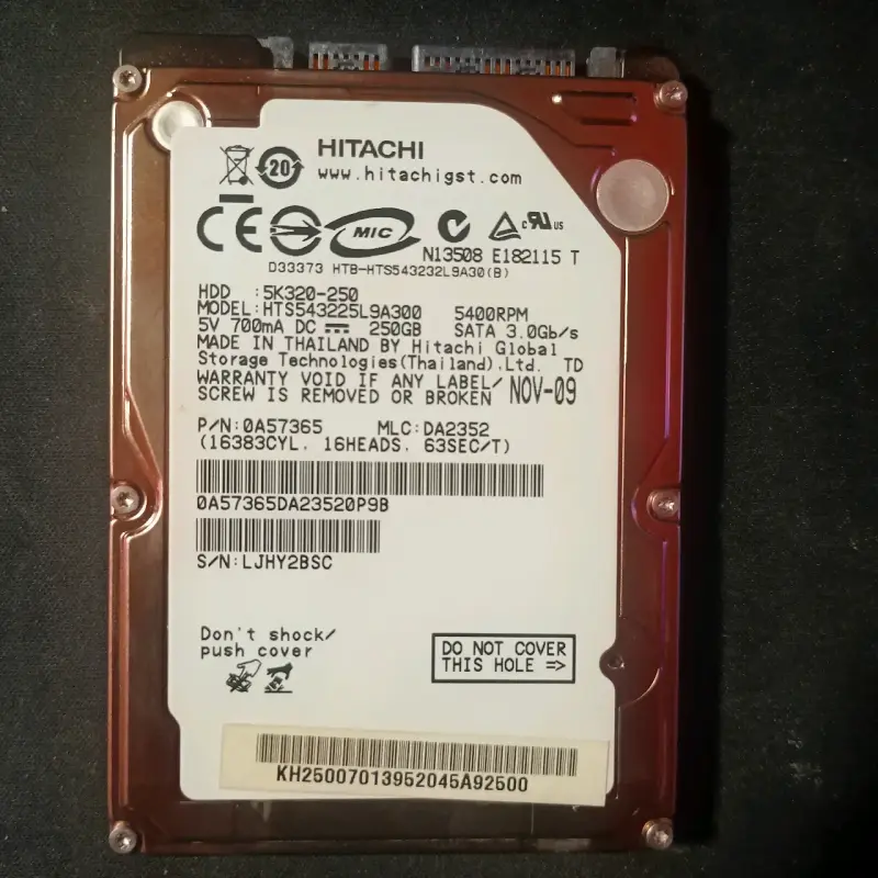 Disco duro Hitachi 250GB 5400RPM SATA - 1