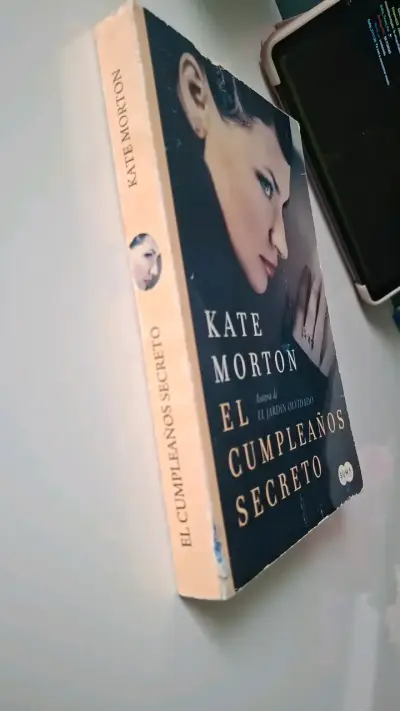 Libro 'El Cumpleaños Secreto' de Kate Morton - miniatura 2