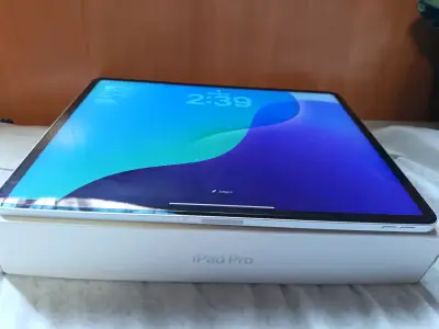 iPad Pro 12.9 quinta generación M1 128gb - miniatura 2