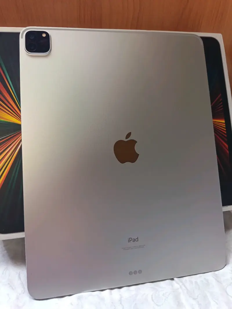 iPad Pro 12.9 quinta generación M1 128gb - 3