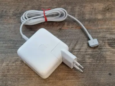 Cargador Apple MagSafe 2 45W original para MacBook - miniatura 1