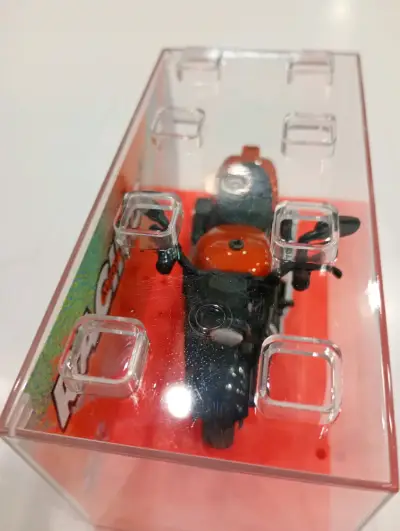 Miniatura de moto Harley Davidson en caja - miniatura 2