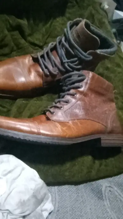 Botas de cuero marrón para hombre - miniatura 1