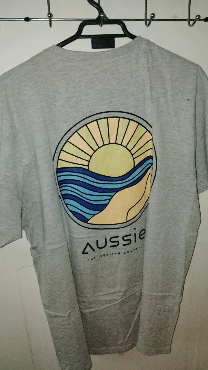 Polera gris Aussie con diseño de playa - 2