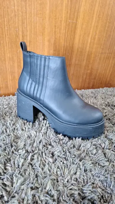 Botines negros Sybilla con plataforma - miniatura 1