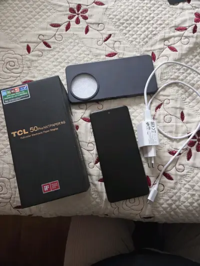 Smartphone TCL 50 Pro NXT Paper 5G con cargador - miniatura 1