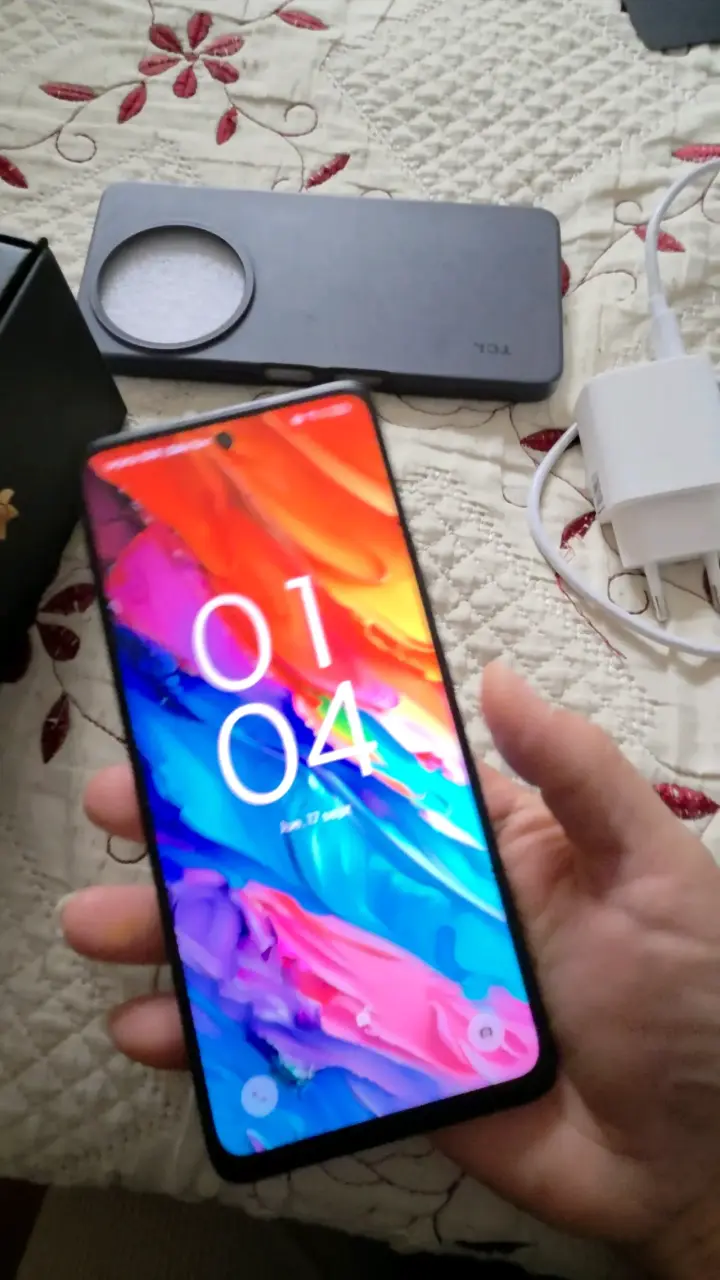 Smartphone TCL 50 Pro NXT Paper 5G con cargador - 3