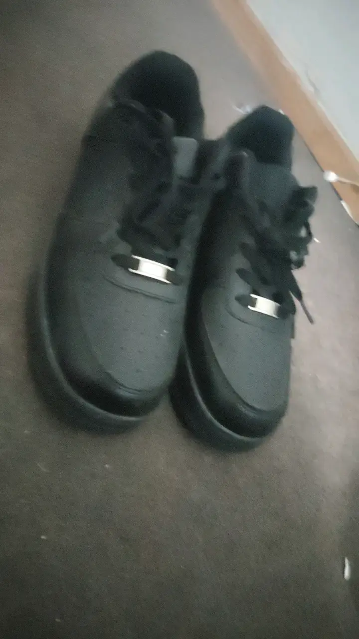 Zapatillas negras para hombre - 1
