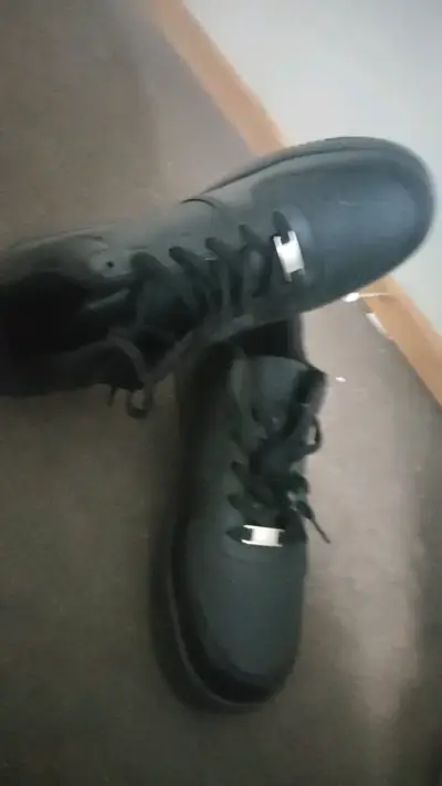 Zapatillas negras para hombre - miniatura 2