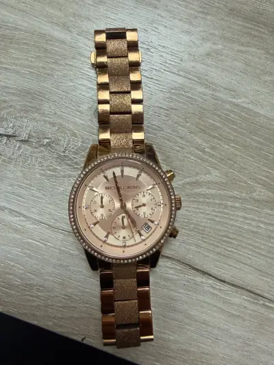 Reloj Michael Kors dorado con cronógrafo - miniatura 1
