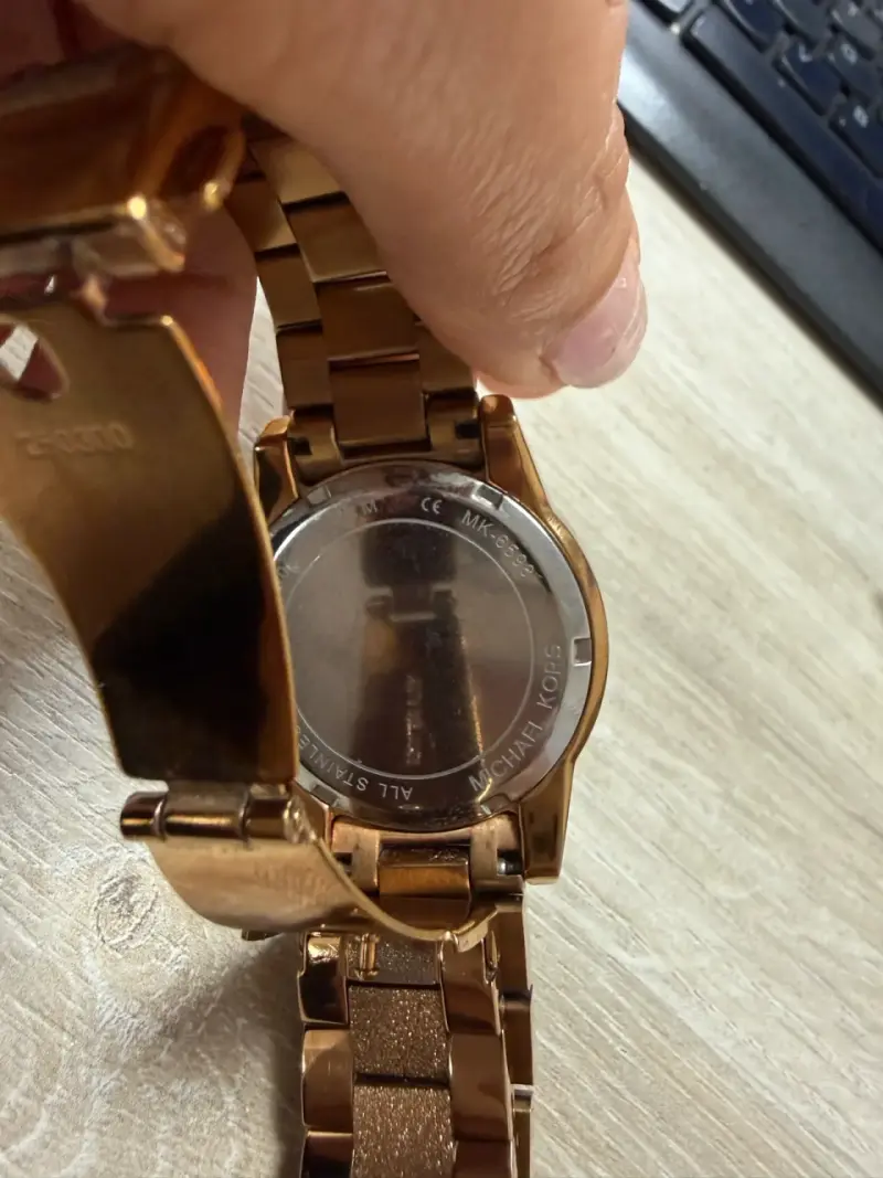 Reloj Michael Kors dorado con cronógrafo - 3