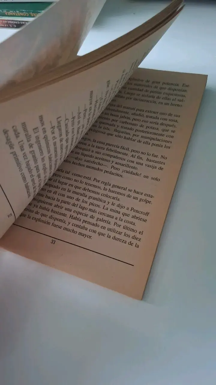 Libro 'La Isla Misteriosa' de Julio Verne - 2