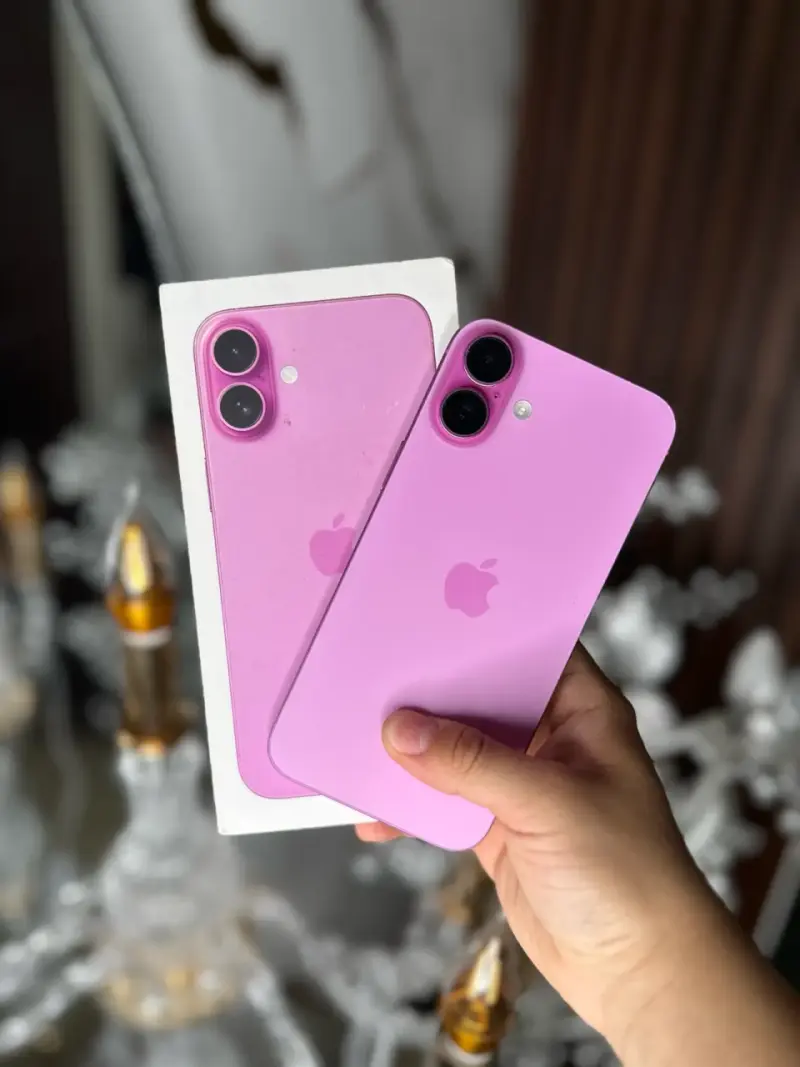 iPhone 16 Plus 128GB color rosa en buen estado - 2