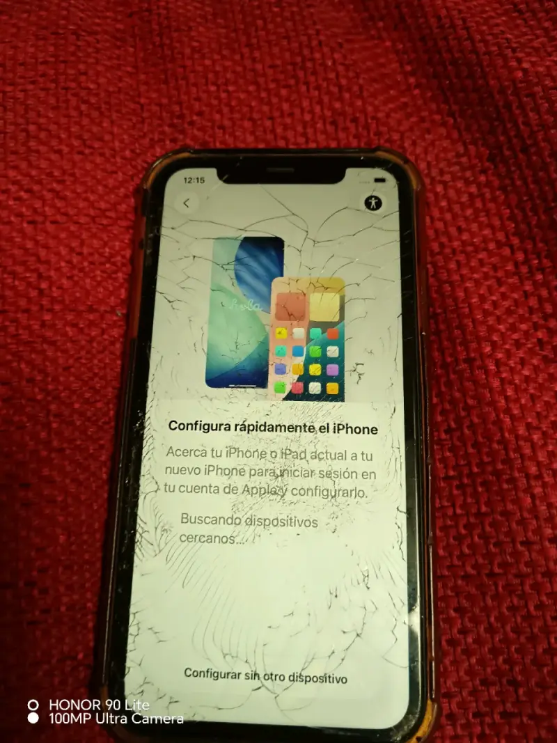 iPhone con pantalla rota para repuestos - 4
