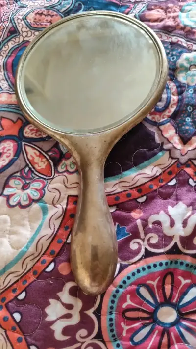 Espejo de mano vintage con mango metálico - miniatura 1